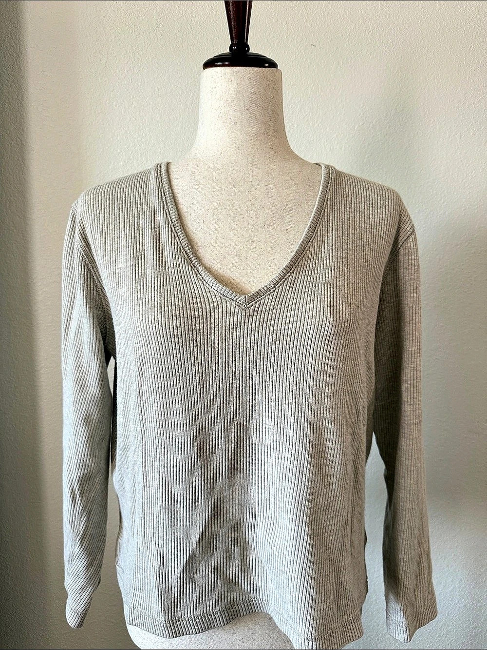 Lauren Ralph Lauren Women's Ribbed V-Neck Cotton Top Large